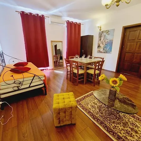 5* Royal House Near Unirii Square Villa