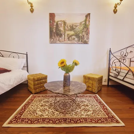 5* Royal House Near Unirii Square *