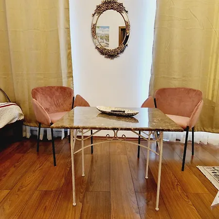 5* Royal House Near Unirii Square Villa *