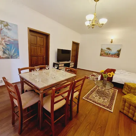 וילה 5* Royal House Near Unirii Square קלוז'-נאפוקה