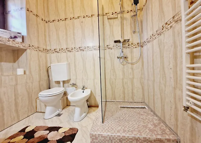 5* Royal House Near Unirii Square Villa *