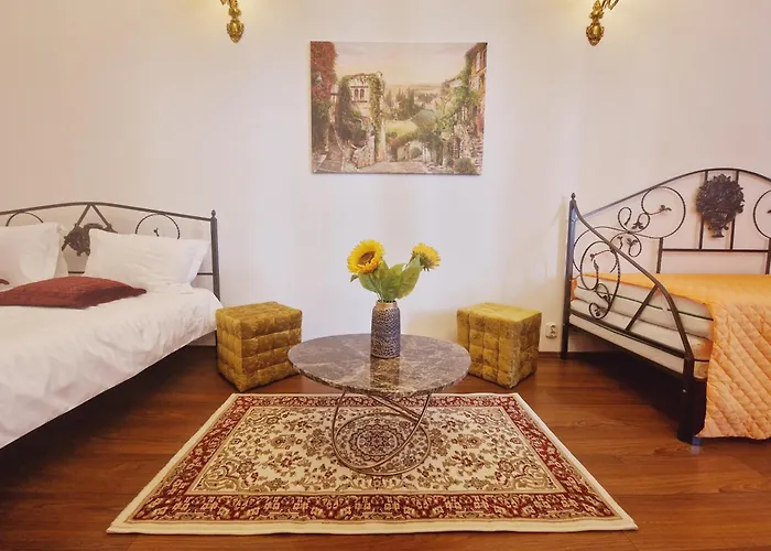 5* Royal House Near Unirii Square *